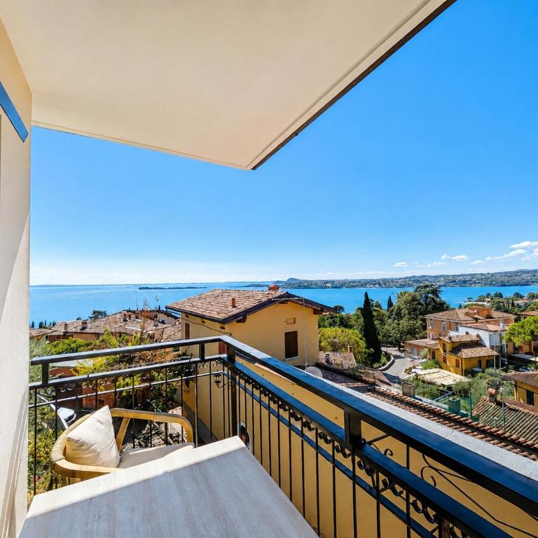 Lukas Home - Lake View & Vittoriale - Appartamento Deluxe con 3 Camere da Letto - 9
