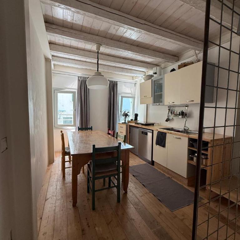 Venetian Tower House - 200m From Beach - 2BR - Appartamento con 2 Camere da Letto - 20