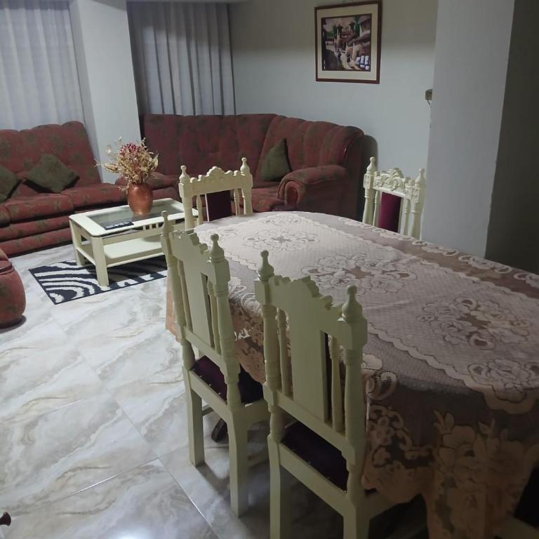 Residencia Nieto - Three-Bedroom Apartment - 3