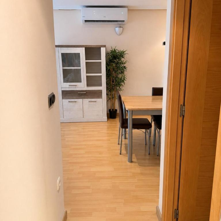Renovated apartment 2 bedrooms Free parking - Appartement 1 Chambre - 7