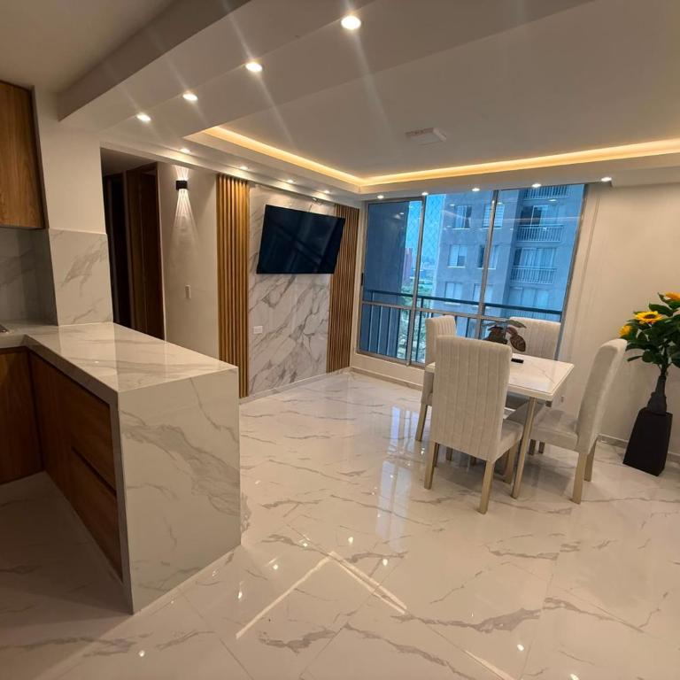 Hermoso Apartamento nuevo - Three-Bedroom Apartment - 1