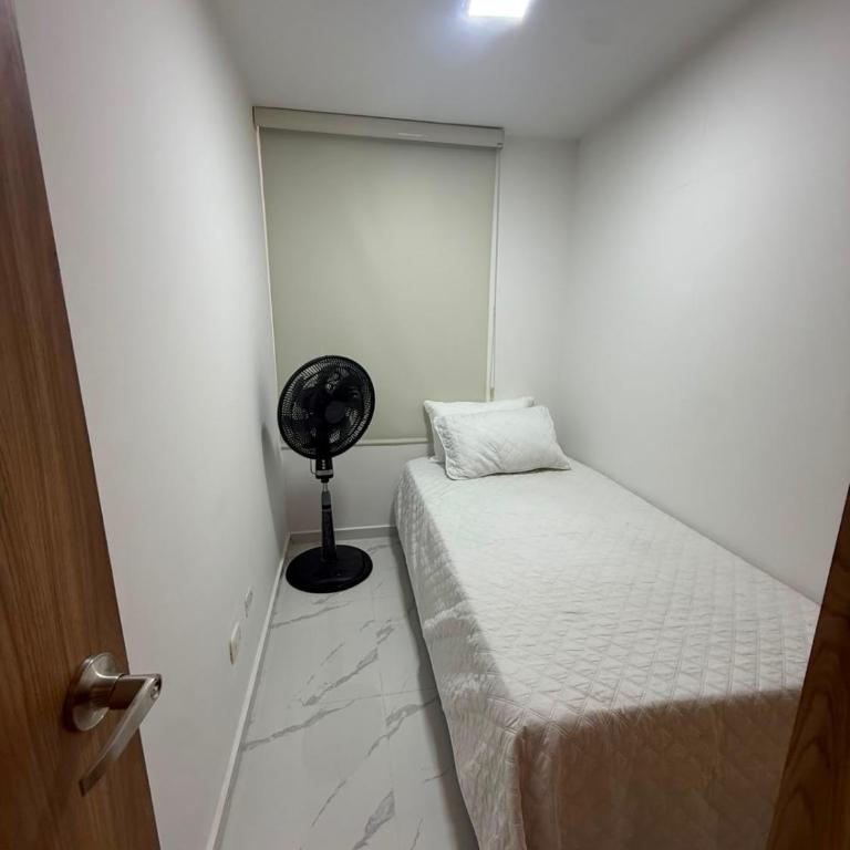 Hermoso Apartamento nuevo - Three-Bedroom Apartment - 6