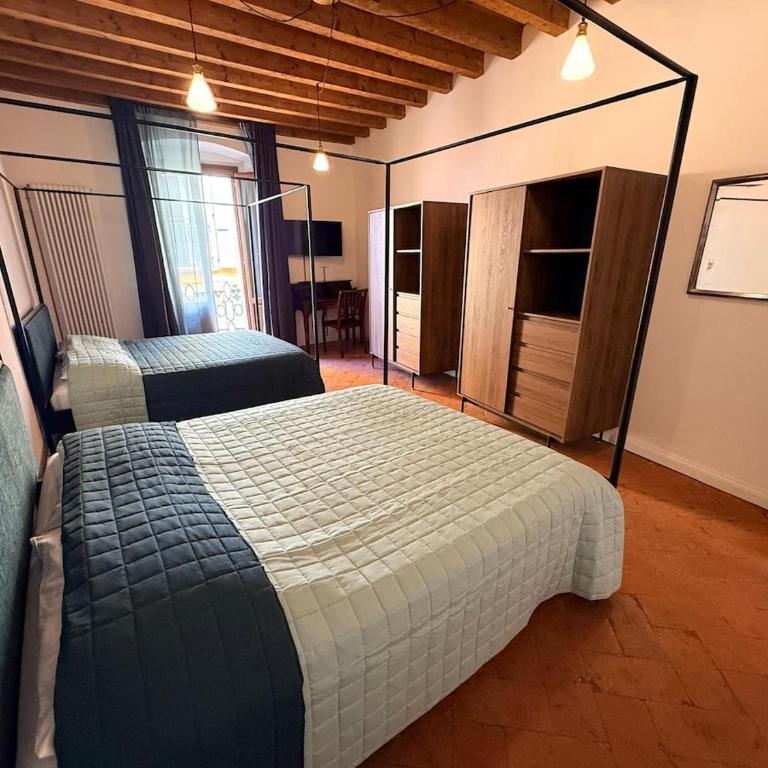 Casa Vellia - Two-Bedroom Apartment with Balcony - 35