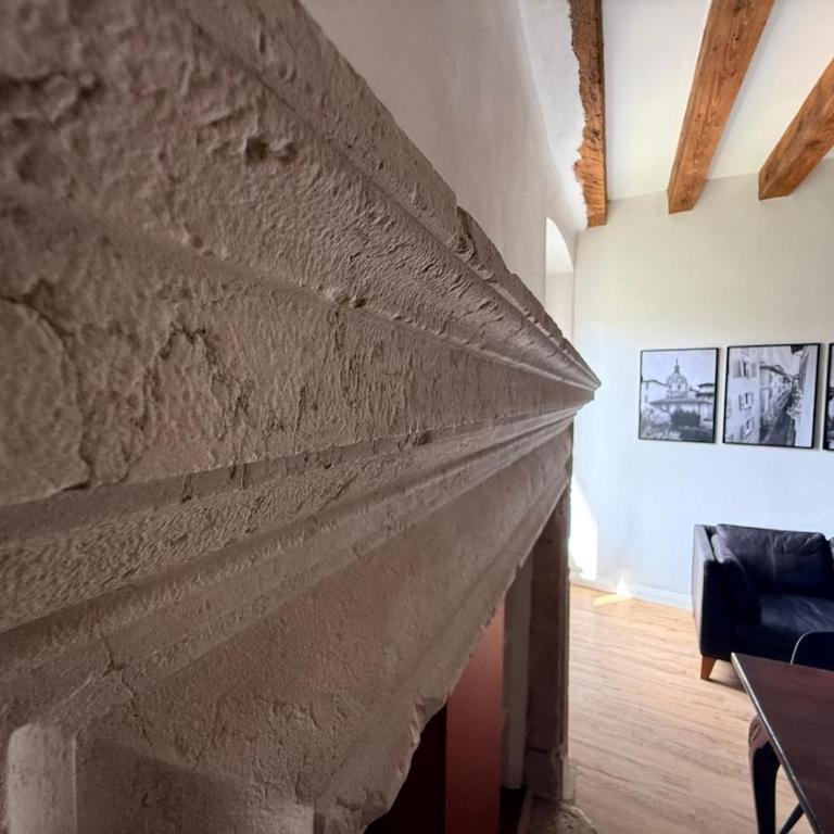 Casa Vellia - Two-Bedroom Apartment with Balcony - 39