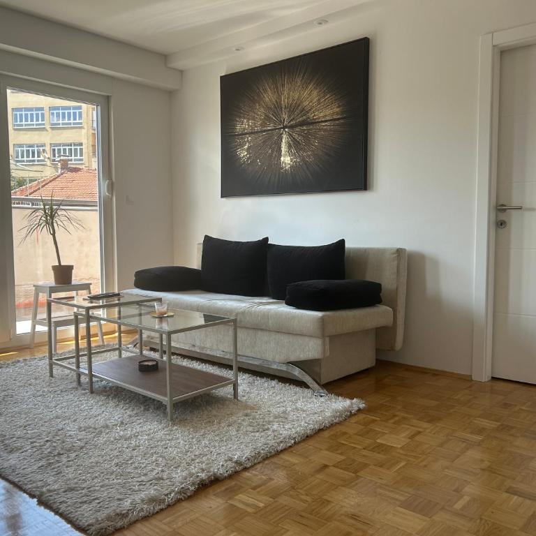 Nora City Lights Apartment - Central 1BR near Old Town - Apartman sa Pogledom na Grad - 1
