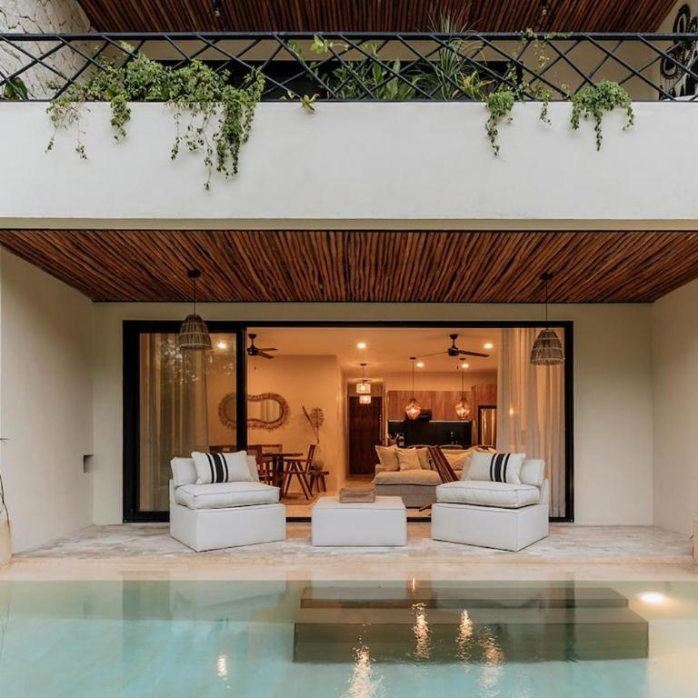 Itza Jungle Queen Swim Up with Beach Club Access - Apartment - 1