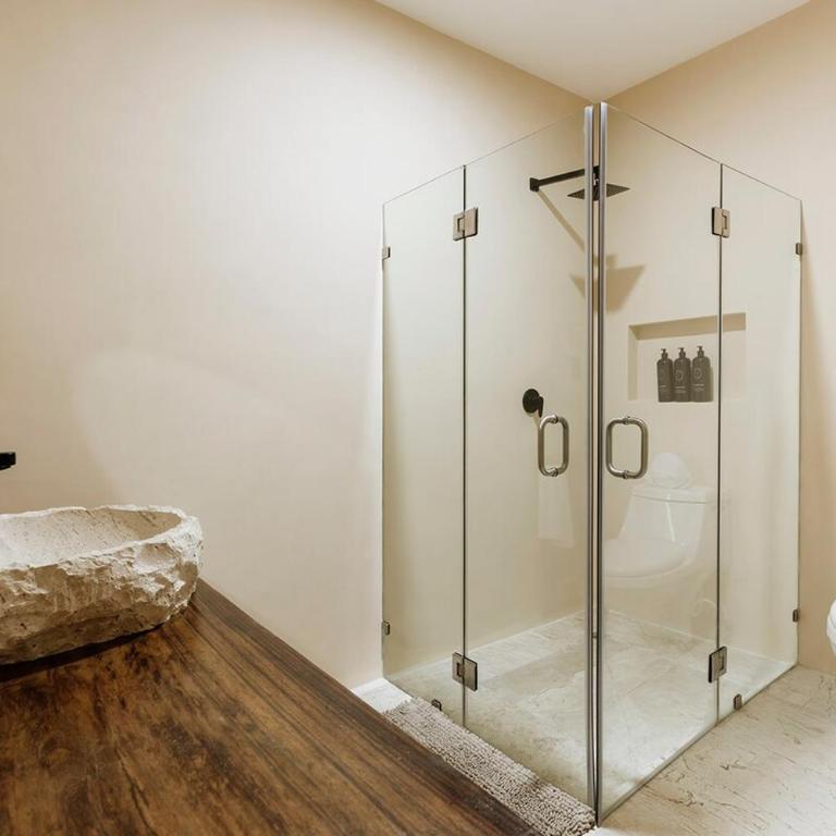 Itza Jungle Queen Swim Up with Beach Club Access - Apartment - 11