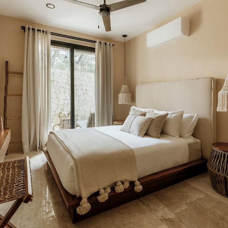 Itza Jungle Queen Swim Up with Beach Club Access - Apartment - 13