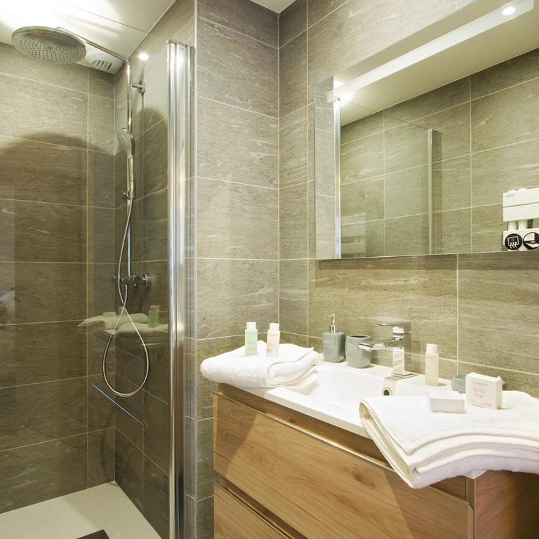 Appartement ski aux pieds - 6 pers. - FR-1-907-12 - Apartment - 8