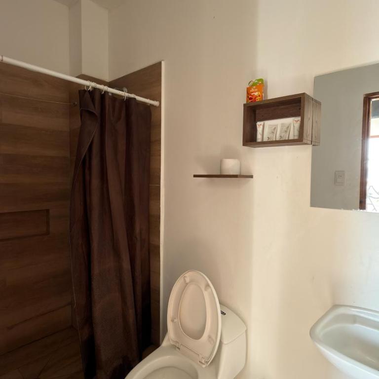 Apartahotel Wanderlust montañita - Habitación Cuádruple con baño compartido - 3