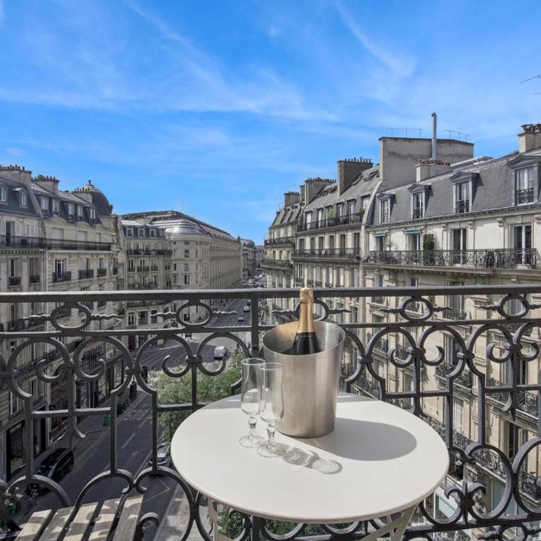 Luxury 2 BDR Apartment with Balcony • Heart of Montorgueil - Appartement avec Balcon - 9