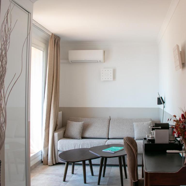 Best Western Plus La Corniche - Suite Junior avec Balcon - Vue sur Mer - 2