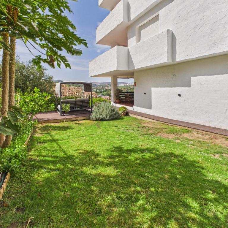 Duquesa Bella Vista - with pool and private garden - Two-Bedroom Apartment - 14