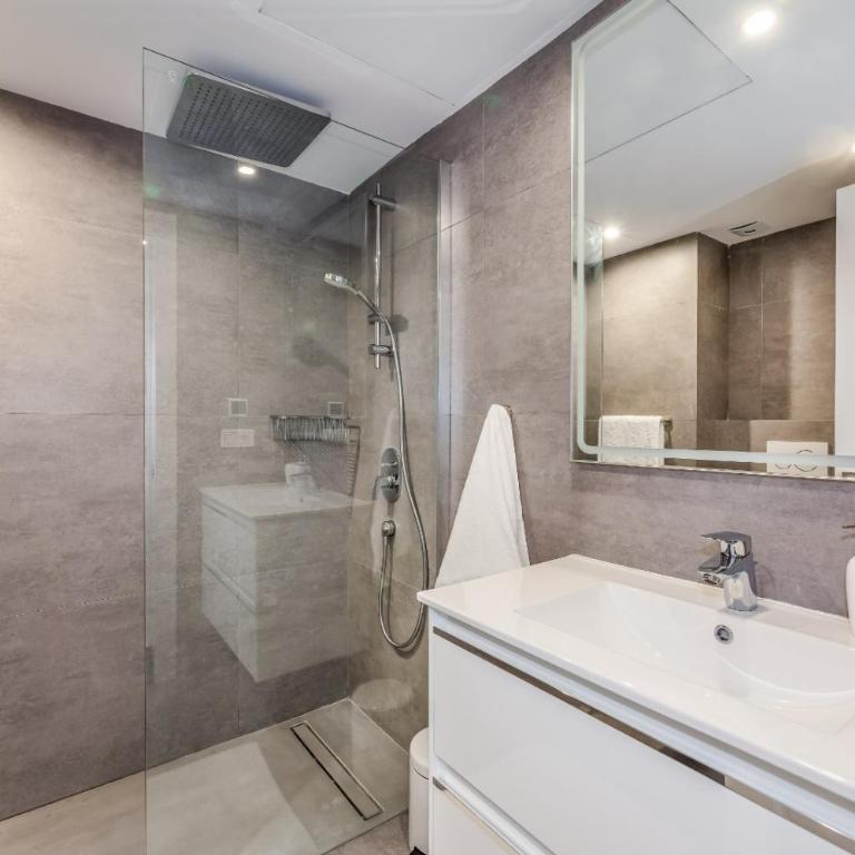 by RIVA - Incredible, Stylish 2 Bedroom Apt in Puerto Banus Gardens - Apartamento de 2 dormitorios - 11