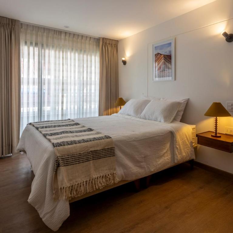 The Corner Residence Cusco - Three-Bedroom Premium Apartment with Balcony - 28