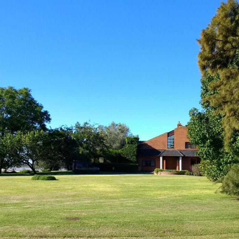 Country house facing the river with tennis court - Four-Bedroom House - 1