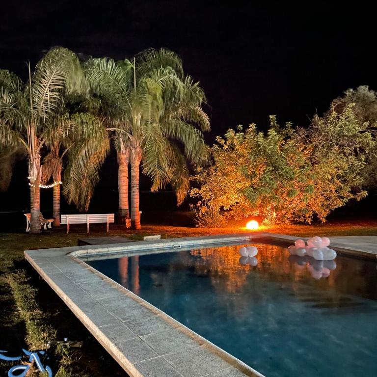 Country house facing the river with tennis court - Four-Bedroom House - 2