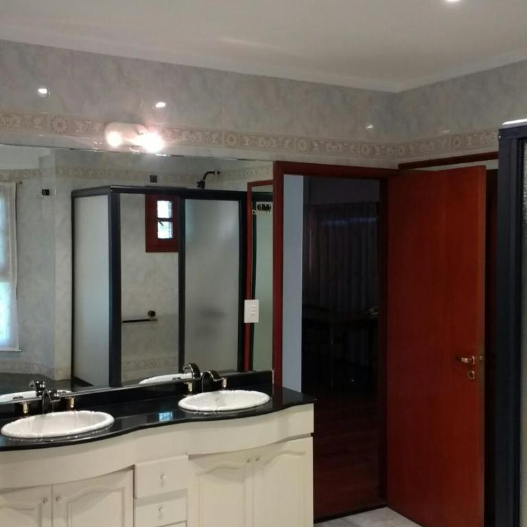 Country house facing the river with tennis court - Four-Bedroom House - 5