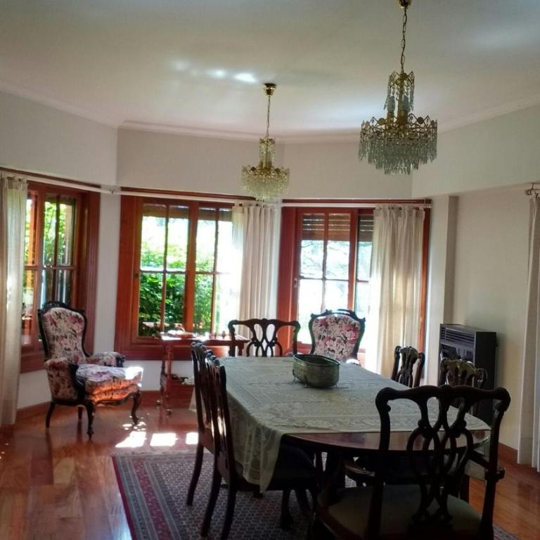 Country house facing the river with tennis court - Four-Bedroom House - 11