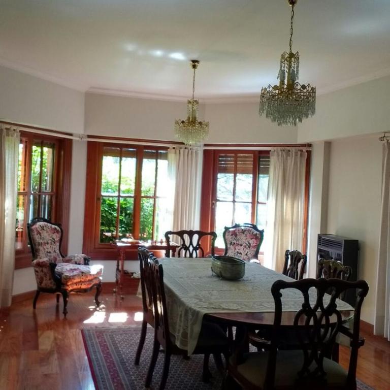 Country house facing the river with tennis court - Four-Bedroom House - 22