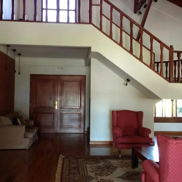 Country house facing the river with tennis court - Four-Bedroom House - 29