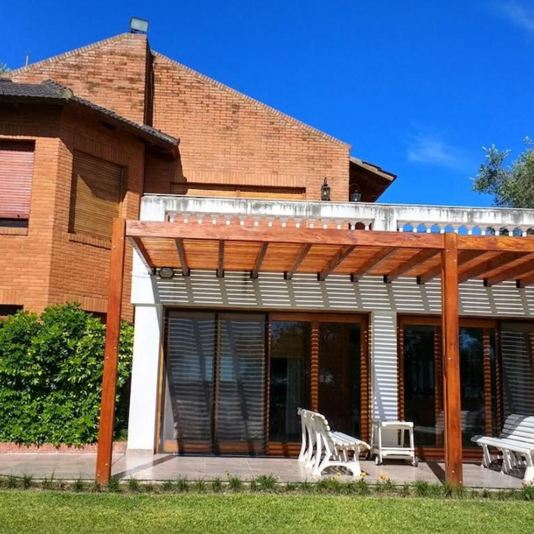 Country house facing the river with tennis court - Four-Bedroom House - 30