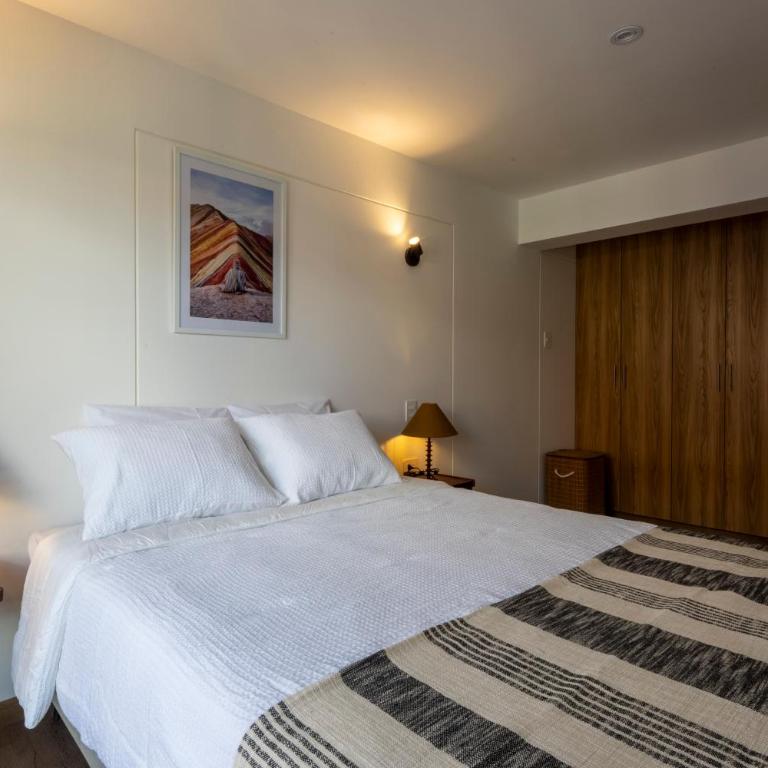 The Corner Residence Cusco - Three-Bedroom Premium Apartment with Balcony - 30