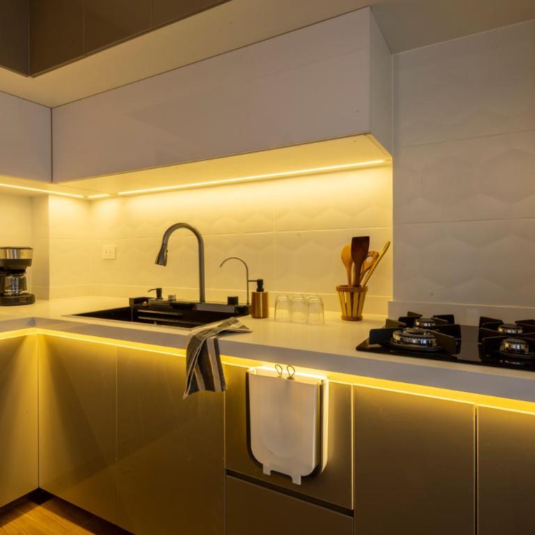 The Corner Residence Cusco - Three-Bedroom Premium Apartment with Balcony - 20