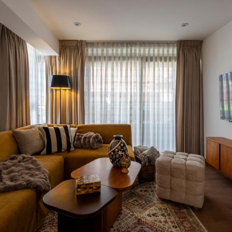 The Corner Residence Cusco - Three-Bedroom Premium Apartment with Balcony - 12