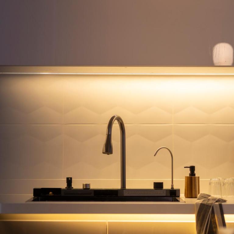 The Corner Residence Cusco - Three-Bedroom Premium Apartment with Balcony - 5