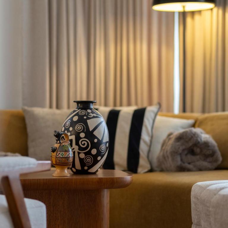 The Corner Residence Cusco - Three-Bedroom Premium Apartment with Balcony - 13