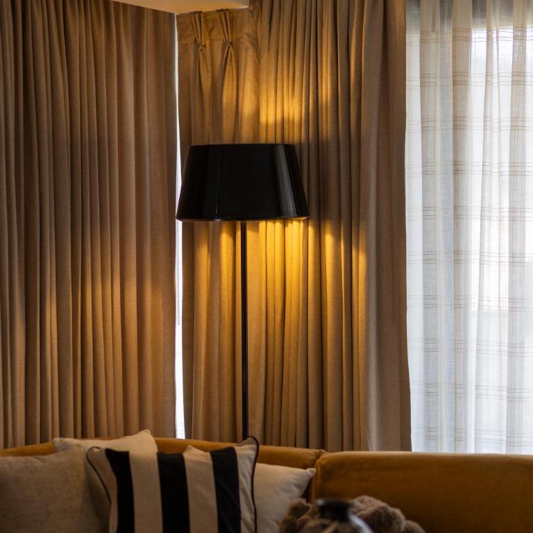 The Corner Residence Cusco - Three-Bedroom Premium Apartment with Balcony - 3