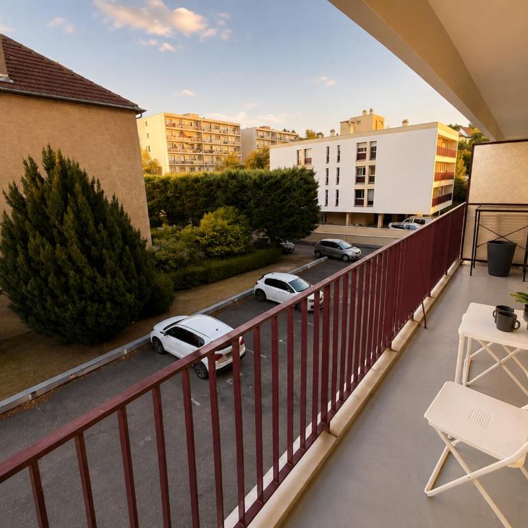 Stylish studio with balcony & parking in Metz - Appartement 1 Chambre - 12