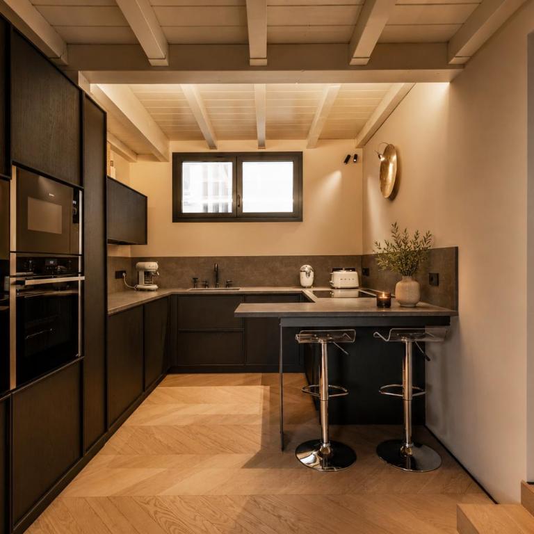 The Penthouse by Astra collection - Three-Bedroom Deluxe Apartment - 12