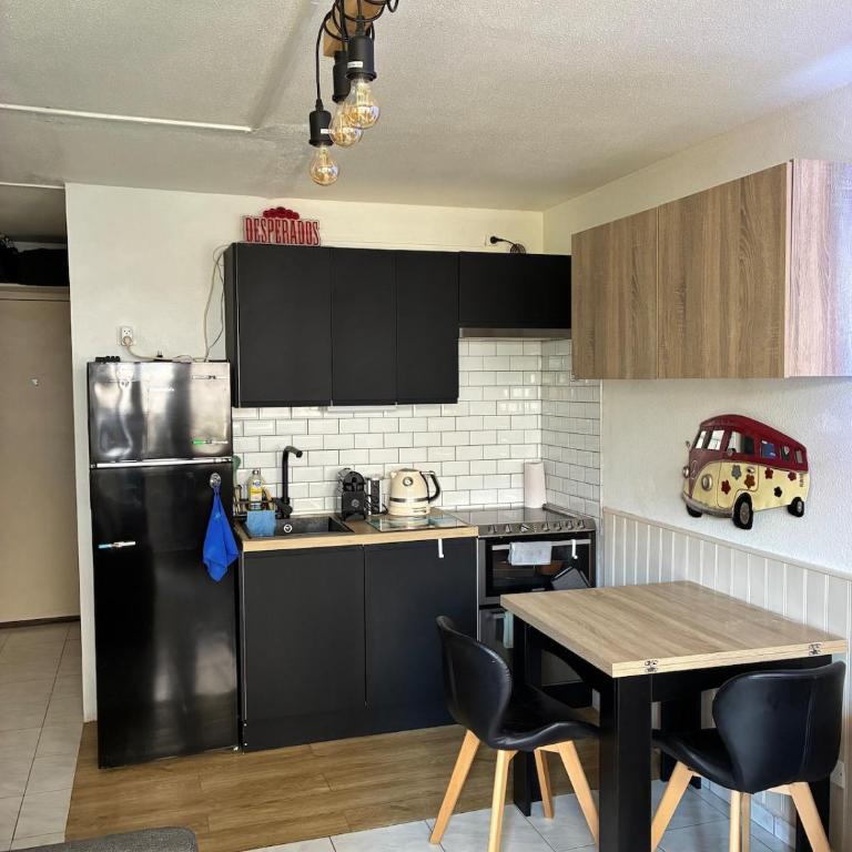 Sarah Secret SPOT studio parking 400m plage Rdc - Appartement 2 Chambres - 4