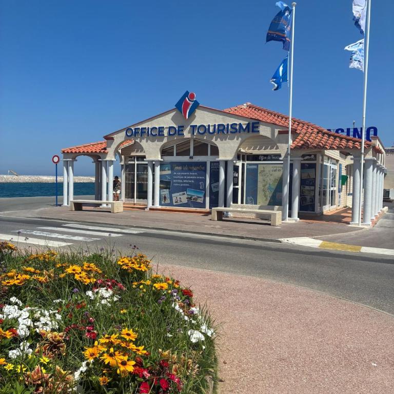 Sarah Secret SPOT studio parking 400m plage Rdc - Appartement 2 Chambres - 37