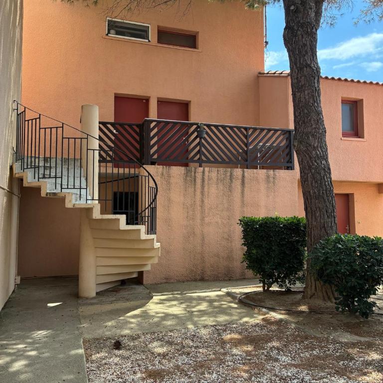 Sarah Secret SPOT studio parking 400m plage Rdc - Appartement 2 Chambres - 27