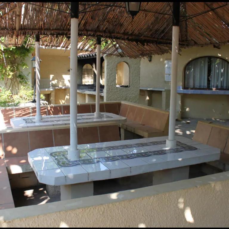 Detached House Big Terrace, Few Steps Away from the Beach, Paddel, MiniGolf, BBQ - Two-Bedroom Apartment - 30