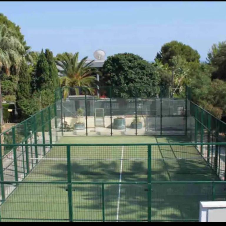 Detached House Big Terrace, Few Steps Away from the Beach, Paddel, MiniGolf, BBQ - Two-Bedroom Apartment - 11