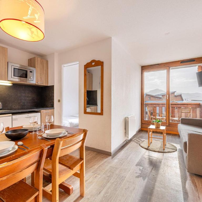 Residence Altineige, Ski In-Out with WiFi in Val Thorens, "V9" by Versant Collection - Appartement - 1