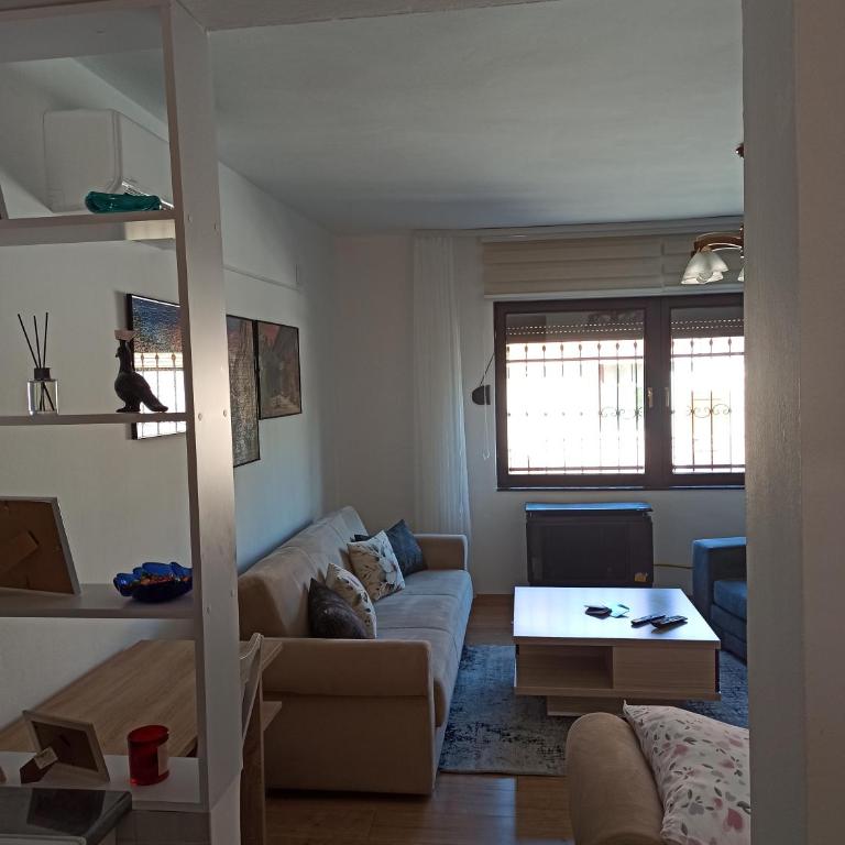 Peaceful Courtyard Apartment Sarajevo - One-Bedroom Apartment - 3