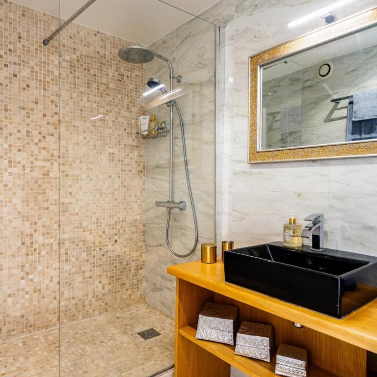 Upscale apartment with panoramic balcony - Appartement 2 Chambres - 8