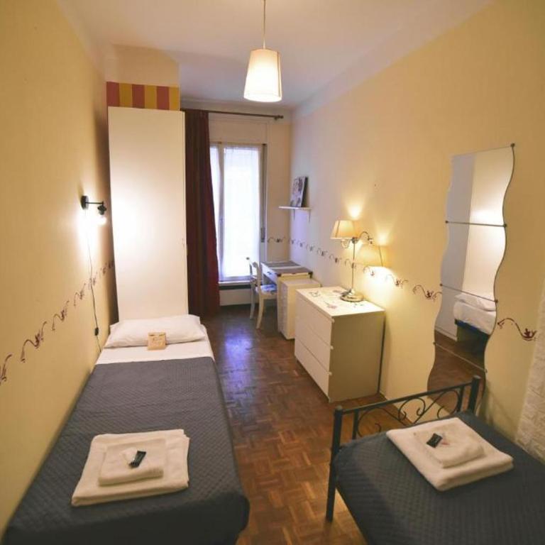 Barcolana Guest House - Habitación Doble con aseo compartido - 2 camas - 4