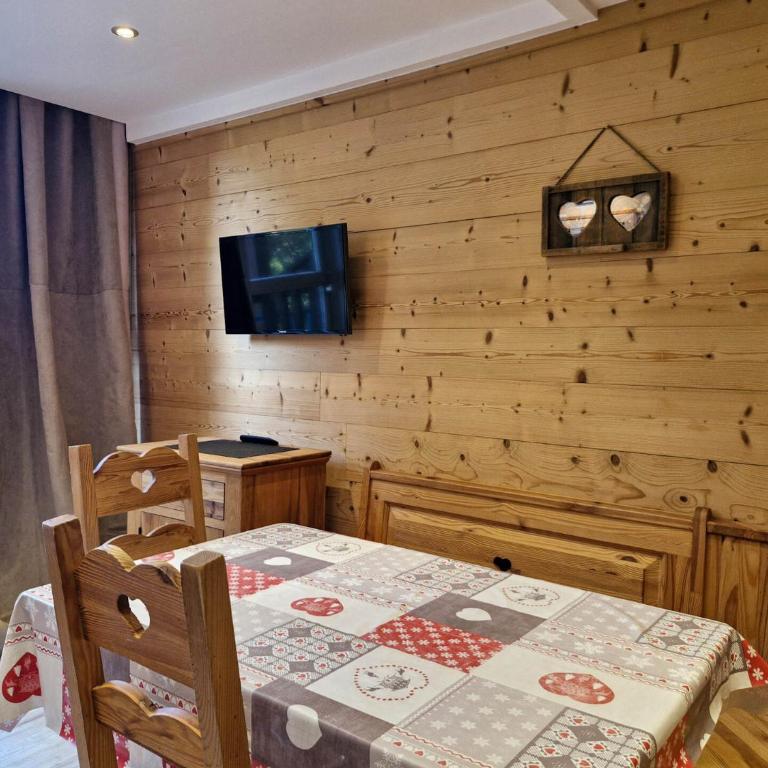 Résidence Archeboc - Très beau duplex entièrement rénové pour 4 personnes dans le village de Charmettoger, proche des pistes MAE-2116 - Appartement - 3
