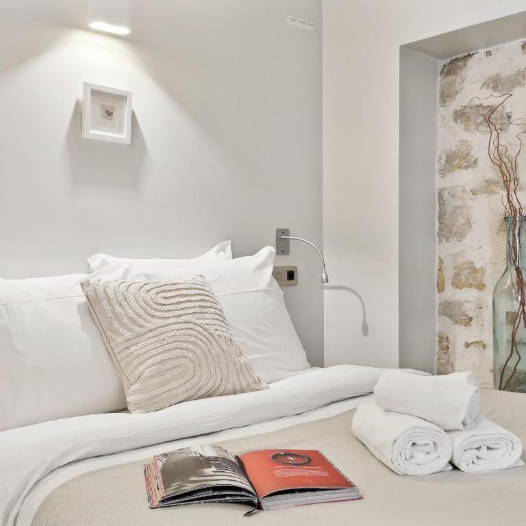 BnBNova - 2BR 2BA Le Marais & Place des Vosges - Appartement - 17