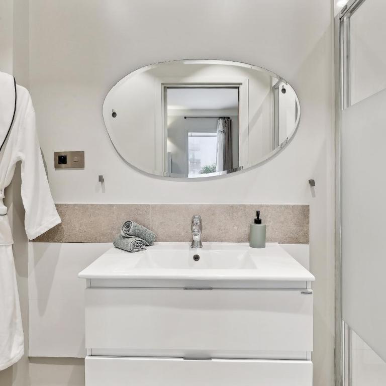 BnBNova - 2BR 2BA Le Marais & Place des Vosges - Appartement - 19