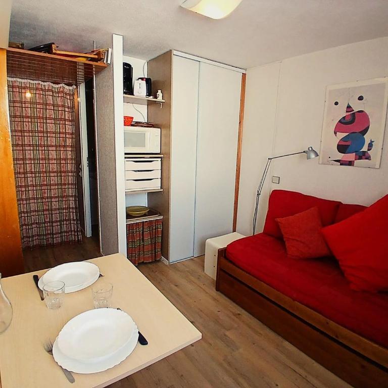 Résidence Le Palafour - Studio 2 personnes à Tignes au pied des pistes, des commerces proche de l'ESF, de l'office du tourisme dans le quartier du lac. MAE-2159 - Studio - 2