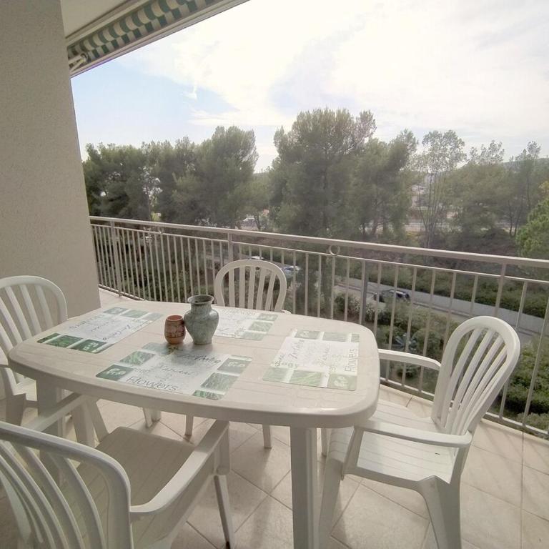 Spacieux T3 proche gare et plage - Appartement 2 Chambres - 13