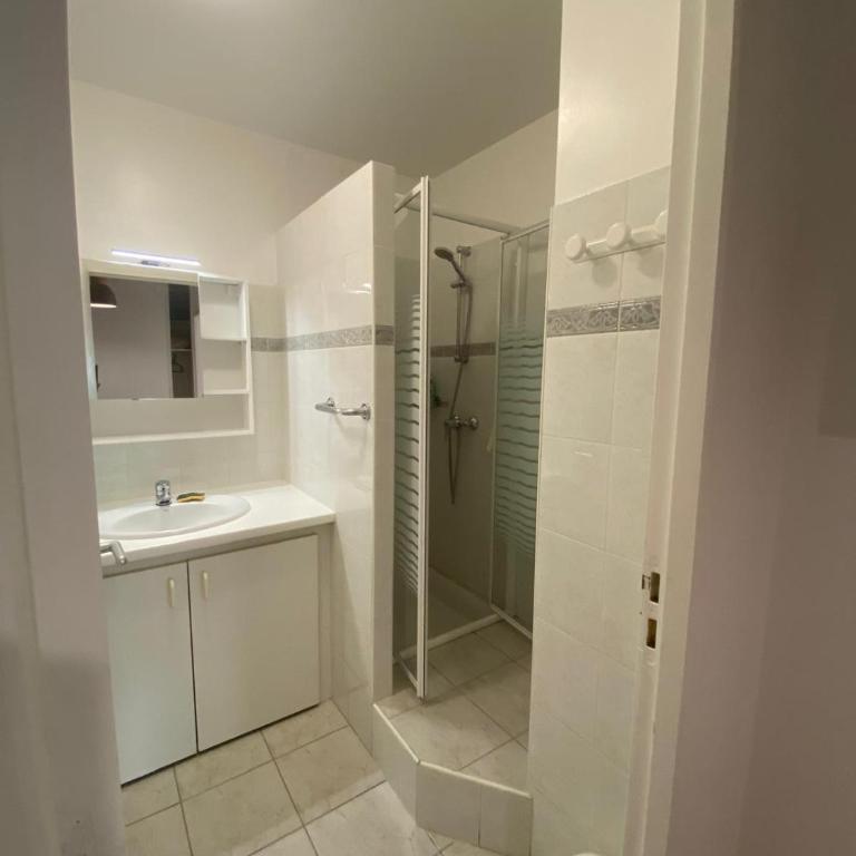 Cambo Centre, commerces et nature à 5 min à pied et proche Thermes - Appartement 1 Chambre - 8