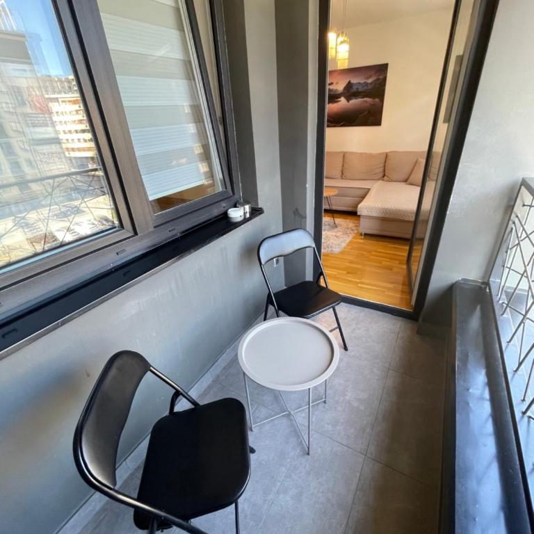 Bulevar City Stay - Three-Bedroom Apartment with Balcony - 18